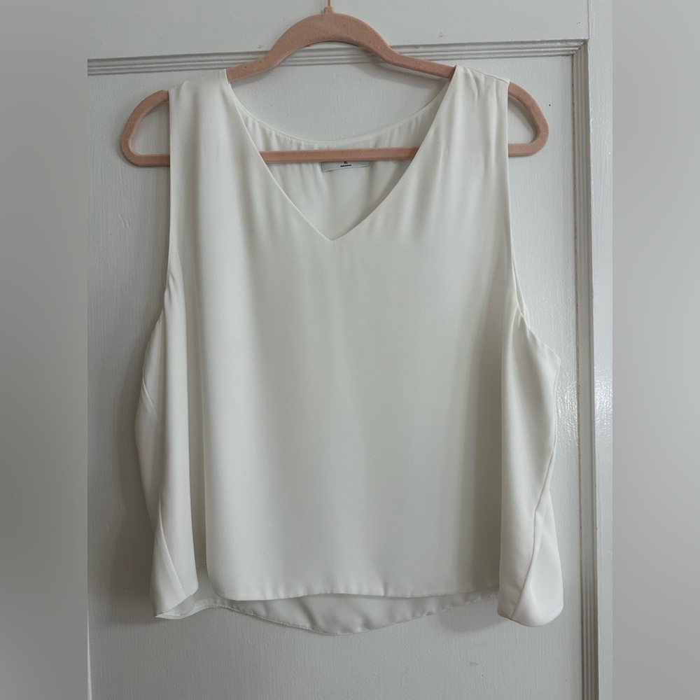 Aritzia Babaton White Blouse